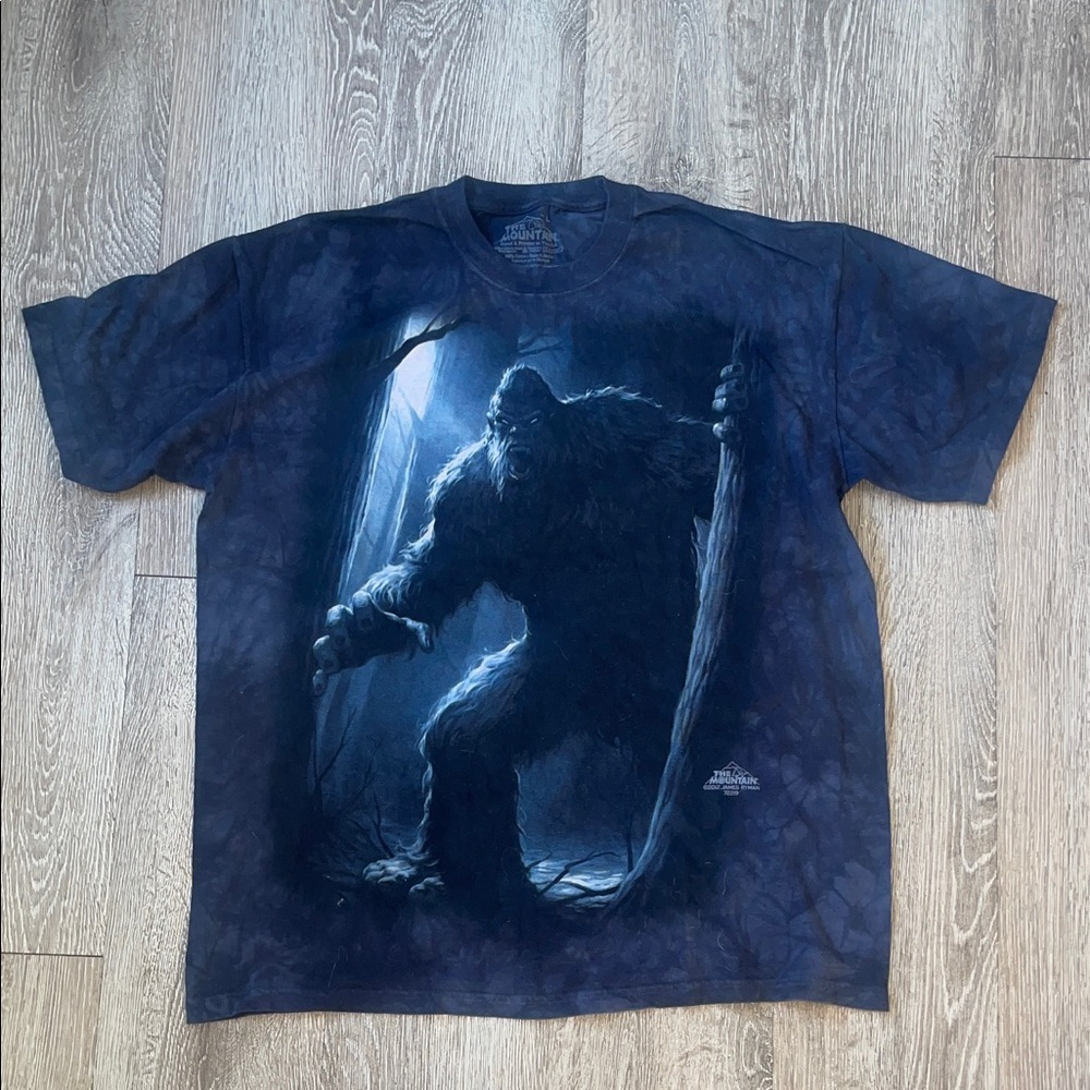 The Mountain Midnight Blue Tee Sasquatch t shirt size large